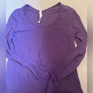 Lululemon size 2 long sleeve purple top